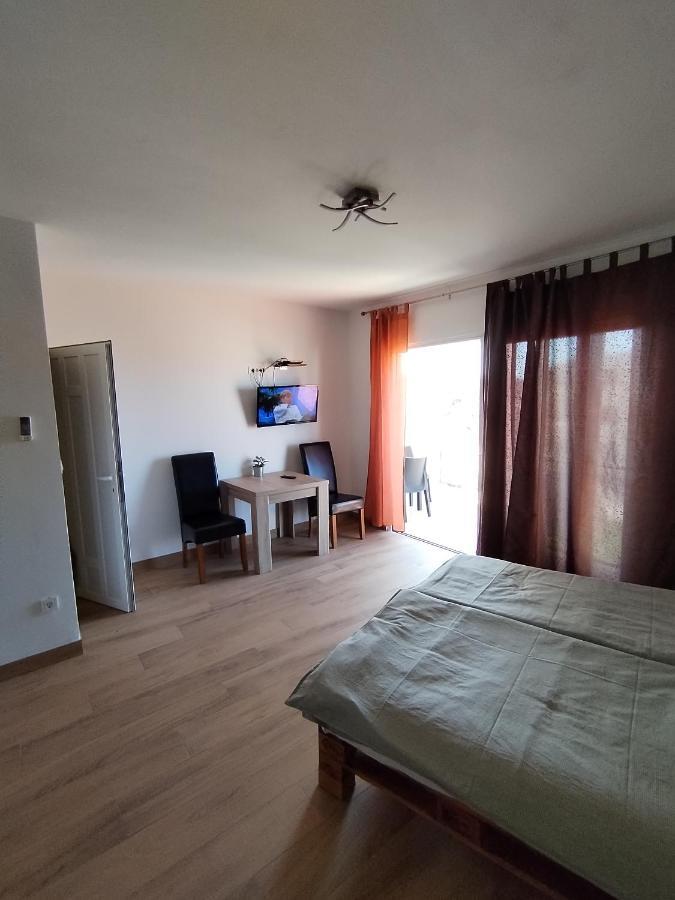 Stonewood Dalmacija Apartment Primosten Ngoại thất bức ảnh