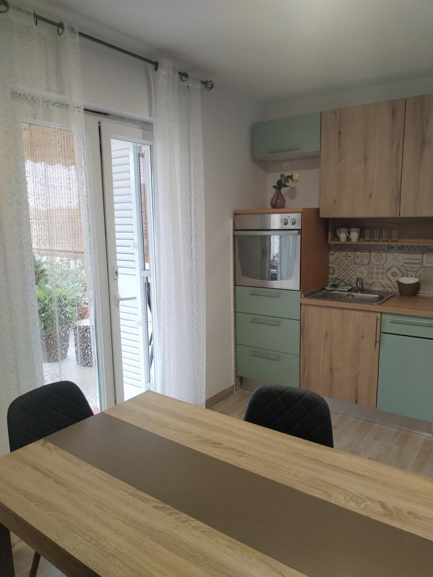 Stonewood Dalmacija Apartment Primosten Phòng bức ảnh